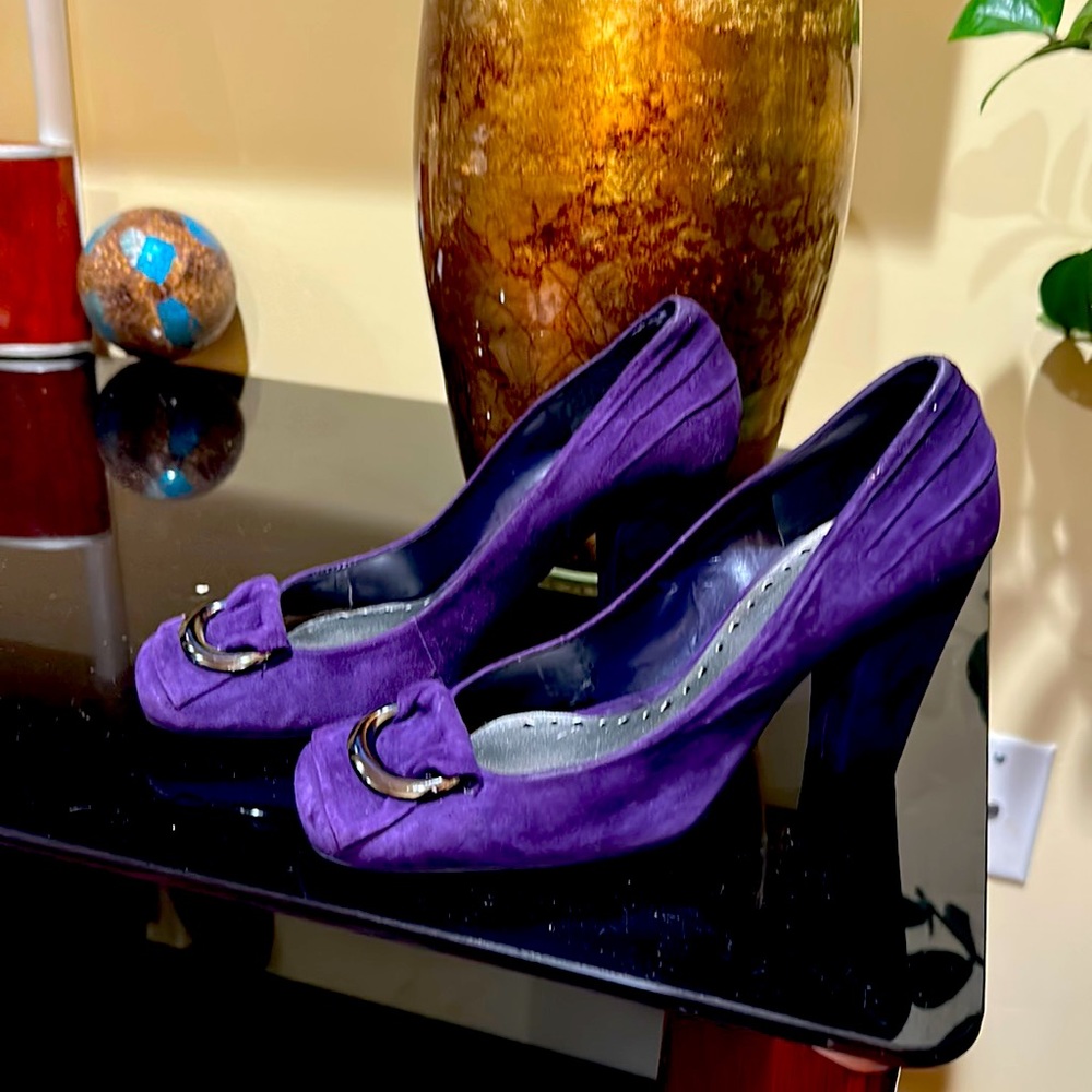 Deep dark purple (indigo) suede pumps.  Rich and vibrant. Immaculate condition.